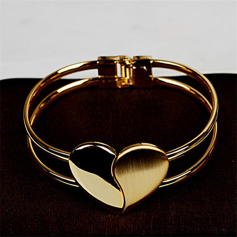 Luxurious Double Heart Bracelet